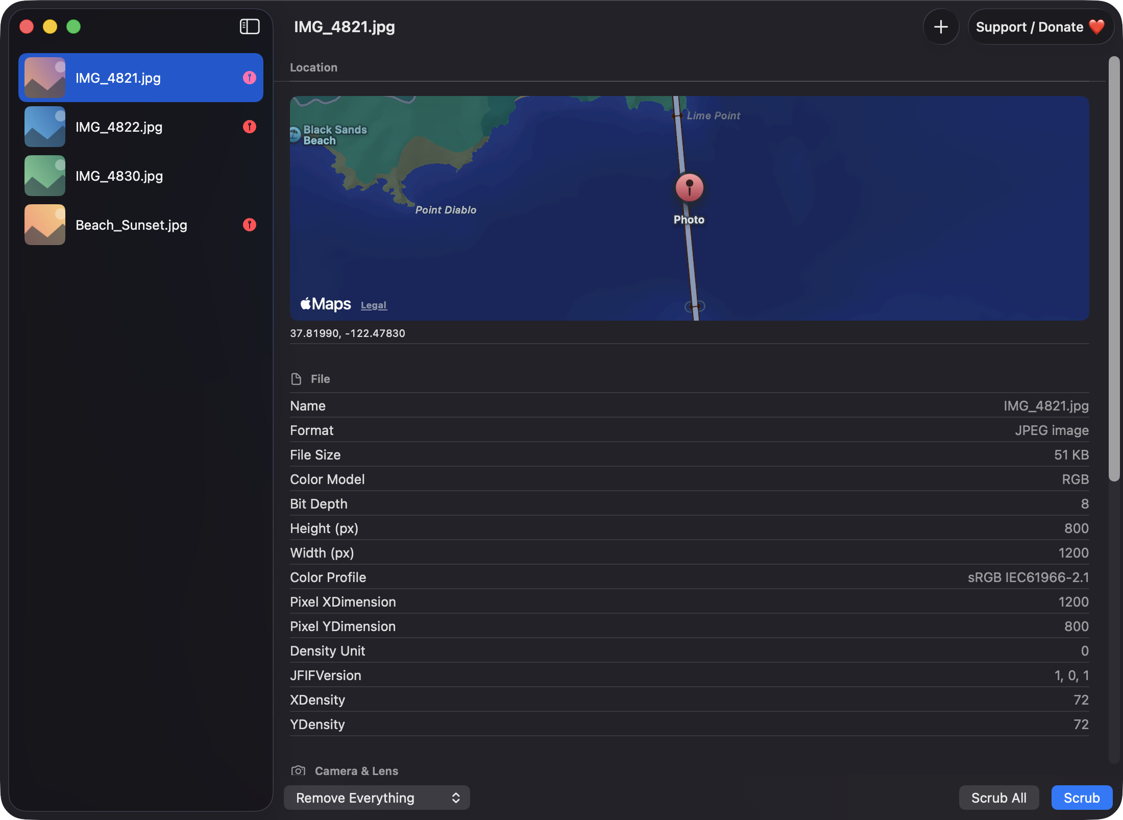 PhotoMetaScrub main window showing a photo's GPS location on a map and its file metadata
